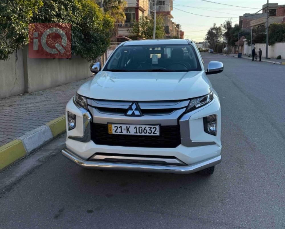 میتسوبیشی L200